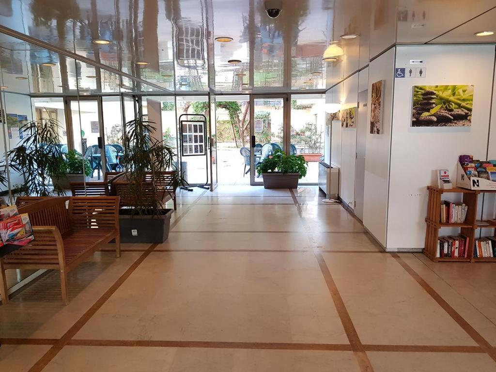 Centre Juan Les Pins Appartement Buitenkant foto
